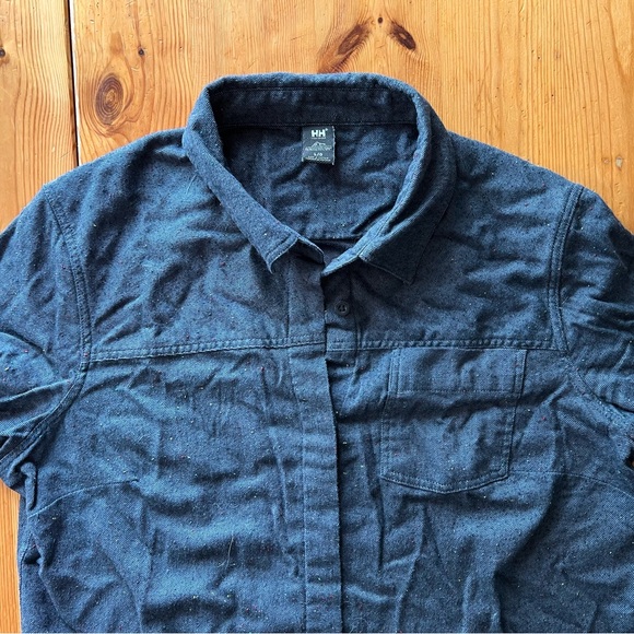 Helly Hansen flannel button down long sleeve shirt - Picture 3 of 5